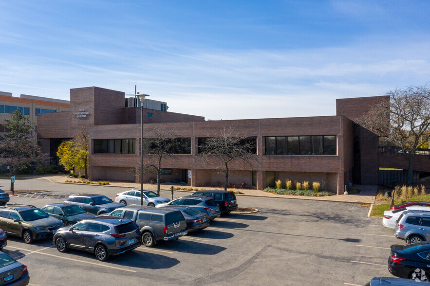 Primary Photo Of 2010 S Arlington Heights Rd, Arlington Heights Medical For Lease