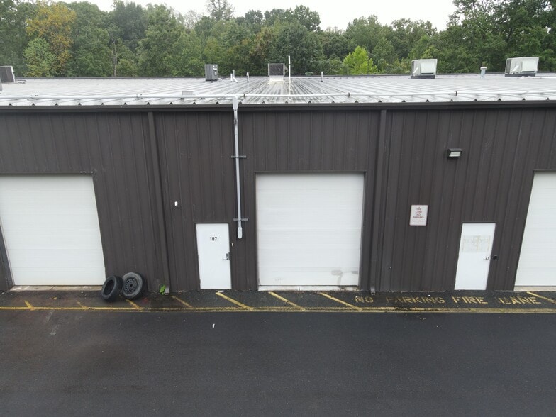 More Photos Of 3619 Richmond Hwy, Stafford Light Distribution For Lease