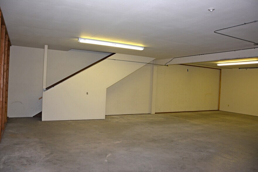 More Photos Of 2427 W Sims Way, Port Townsend General Retail For Sale