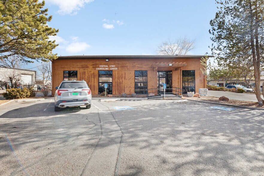 More Photos Of 255 S Main St, Richfield Office For Sale