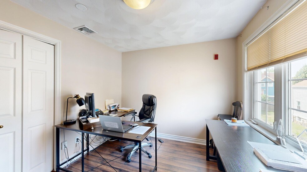 More Photos Of 487 Humphrey St, Swampscott Office For Sale