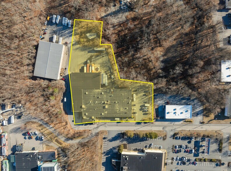 More Photos Of 24 Jolma Rd, Worcester Warehouse For Lease