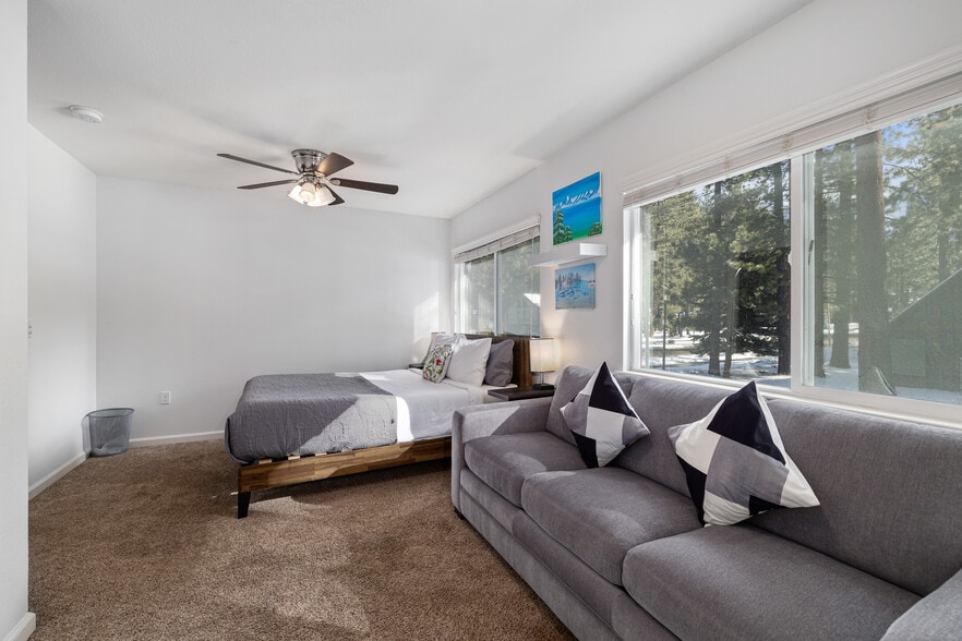 More Photos Of 1072 Ski Run Blvd, South Lake Tahoe Hotel For Sale