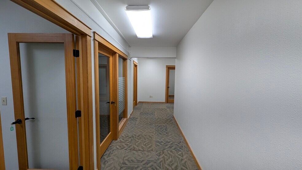 More Photos Of 316 N 2nd Ave, Sandpoint Office For Sale