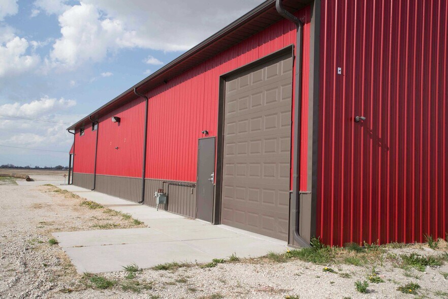 More Photos Of 1325 E Airport Rd, Grand Island Storefront Retail Office For Sale