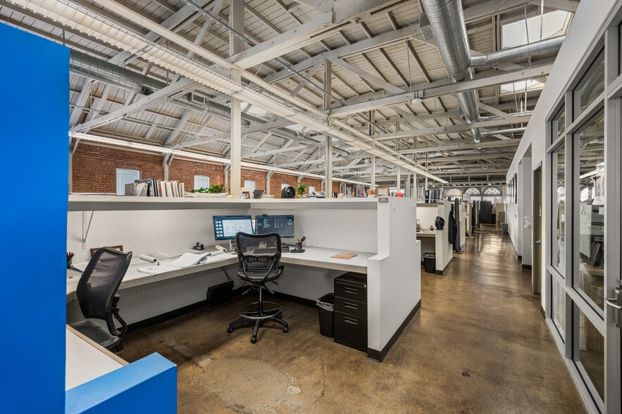 More Photos Of 321 W Chapman Ave, Orange Office For Lease