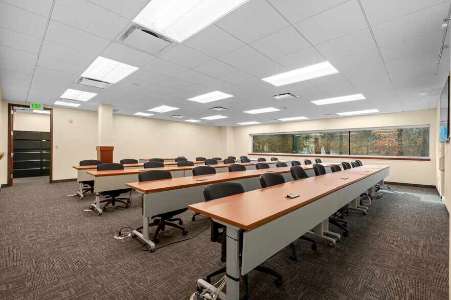 More Photos Of 650 Danbury Rd, Ridgefield Office For Sale