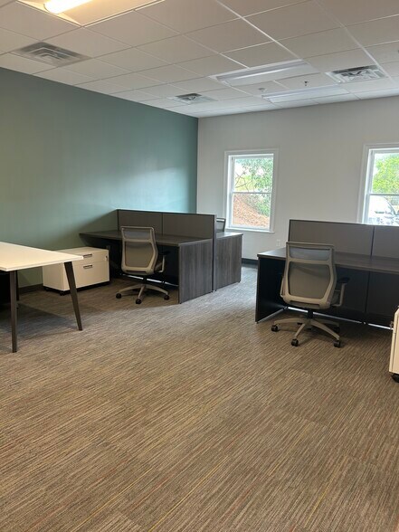 More Photos Of 1900 Leland Dr SE, Marietta Coworking Space