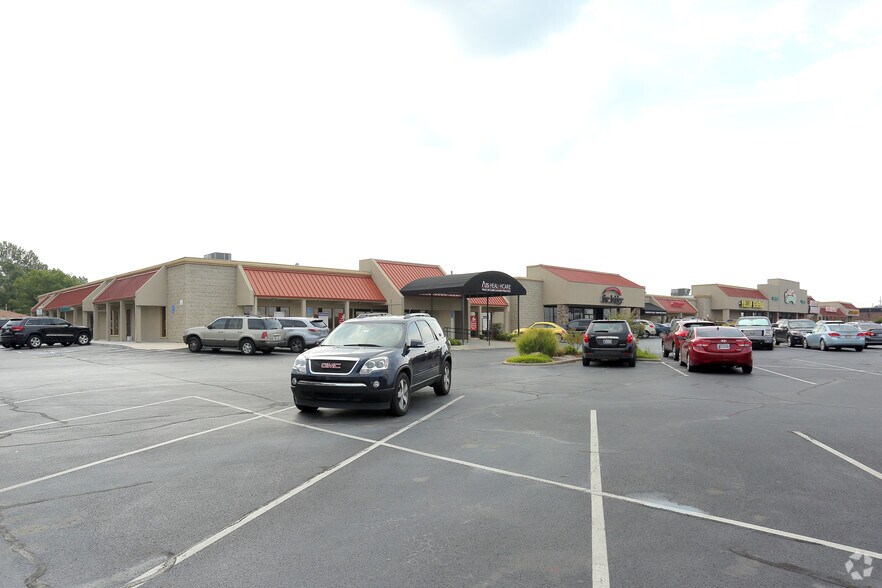 More Photos Of 11907-12037 S Memorial Dr, Bixby Storefront For Lease