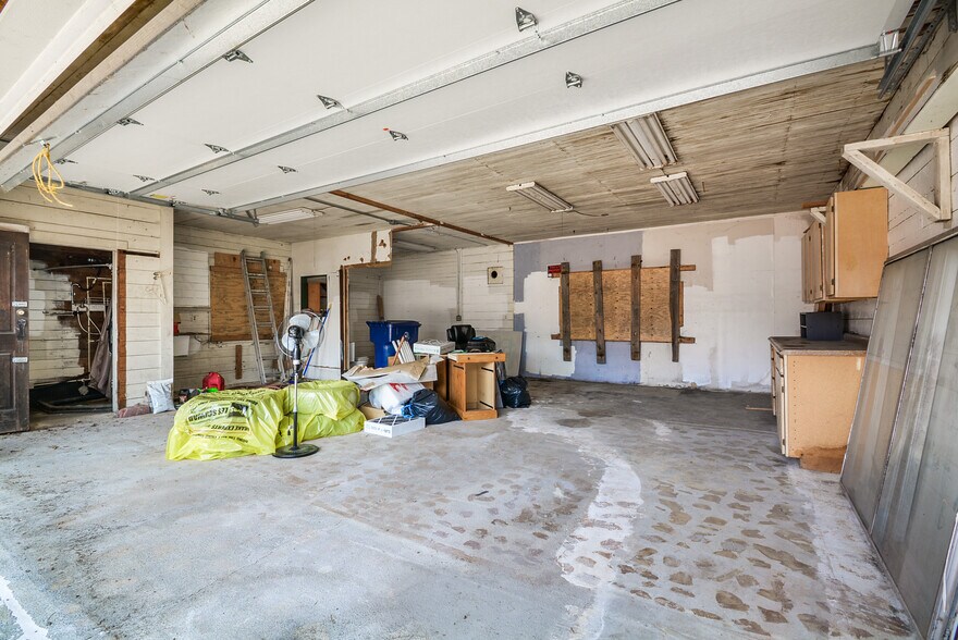 More Photos Of 8021 State Ave, Marysville Office For Sale