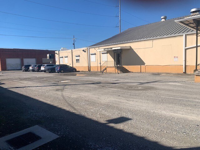 More Photos Of 4401 Euphrosine St, New Orleans Distribution For Lease