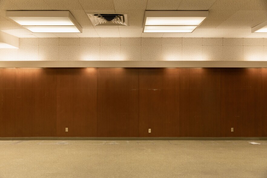 More Photos Of 181 S Ash St, Ventura Medical For Sale