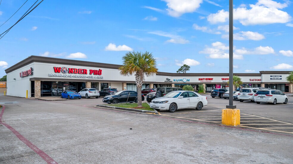 More Photos Of 3210-3354 E FM 528 Rd, Friendswood Unknown For Lease