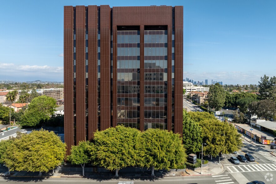 More Photos Of 4929 Wilshire Blvd, Los Angeles Office For Lease