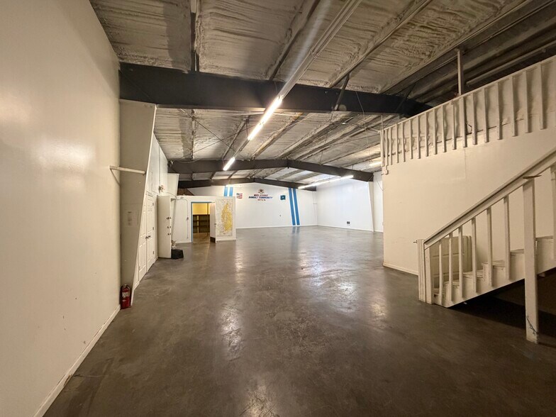 More Photos Of 8806-8810 Renton Ave, Seattle Flex For Lease