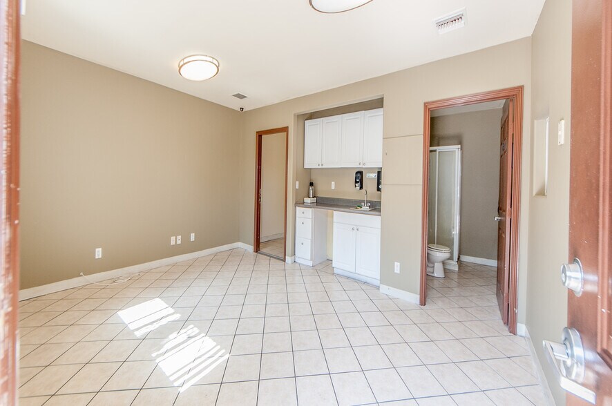 More Photos Of 5010 W Washington Blvd, Los Angeles Land For Lease