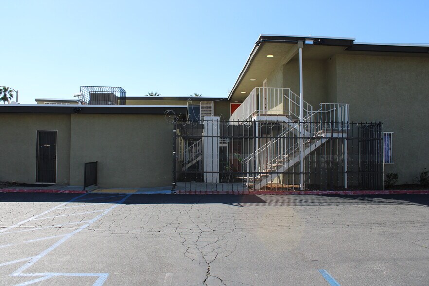 More Photos Of 370 W 6th St, San Bernardino Loft Creative Space For Lease