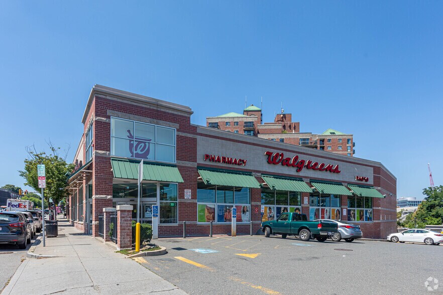 More Photos Of 465 Cambridge St, Allston Drugstore For Lease