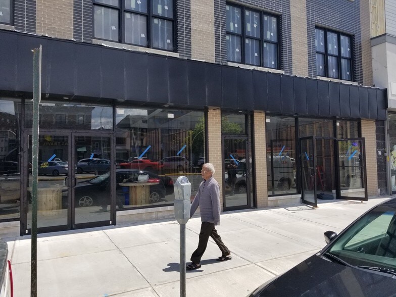 More Photos Of 684 Main Ave, Passaic Storefront Retail Office For Lease