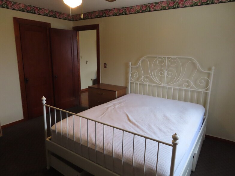 More Photos Of 200 1st St, Conneaut Lake Storefront Retail Residential For Sale