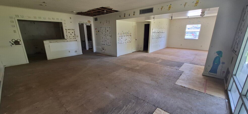 More Photos Of 7789 131st St, Seminole Office For Sale