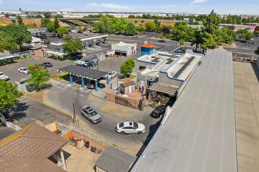 More Photos Of 420 Pioneer Ave, Woodland Carwash For Sale