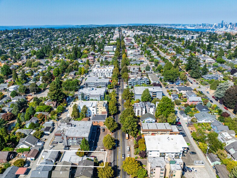 More Photos Of 5639 California Ave SW, Seattle Office For Sale