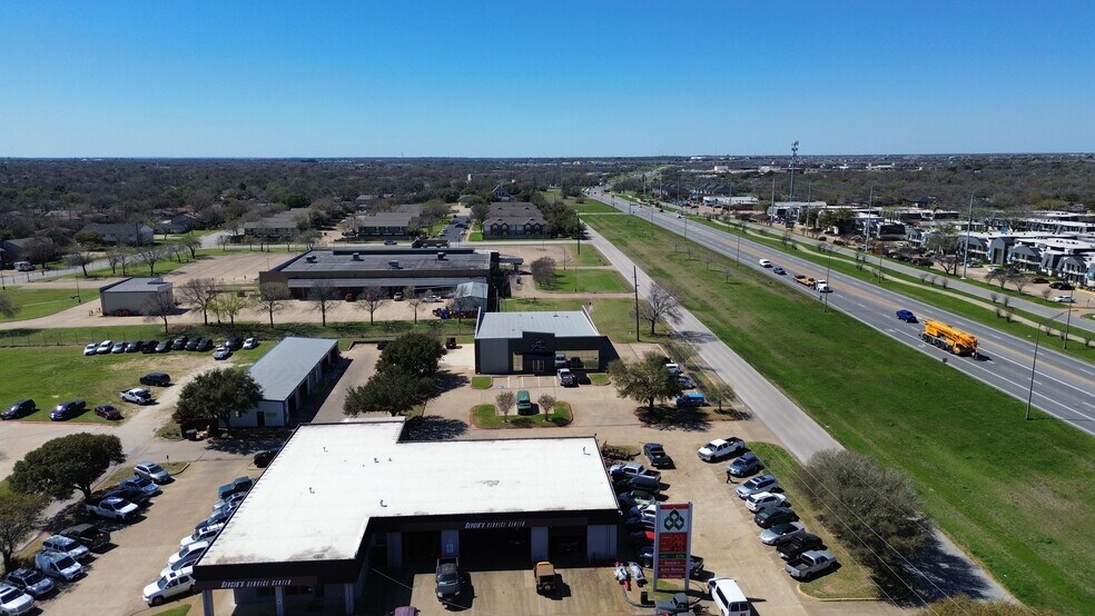 More Photos Of 2144 Harvey Mitchell Pky S, College Station Freestanding For Sale