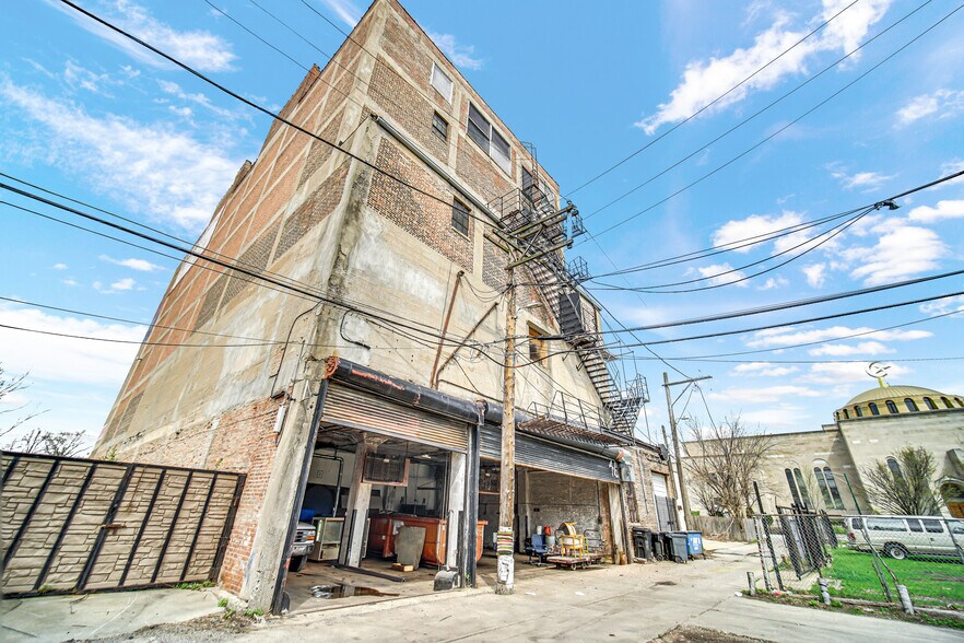 More Photos Of 7411 S Stony Island Ave, Chicago Warehouse For Sale