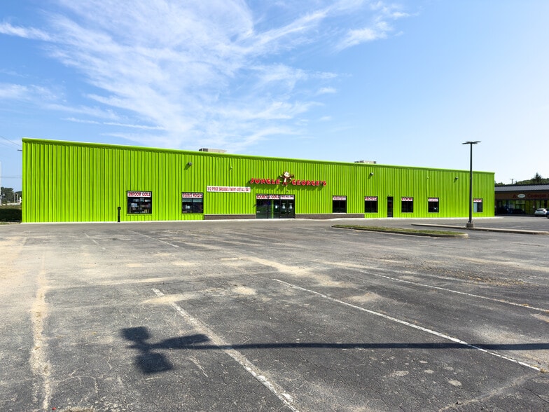 Primary Photo Of 4780 Clinton St, Fort Wayne Freestanding For Sale