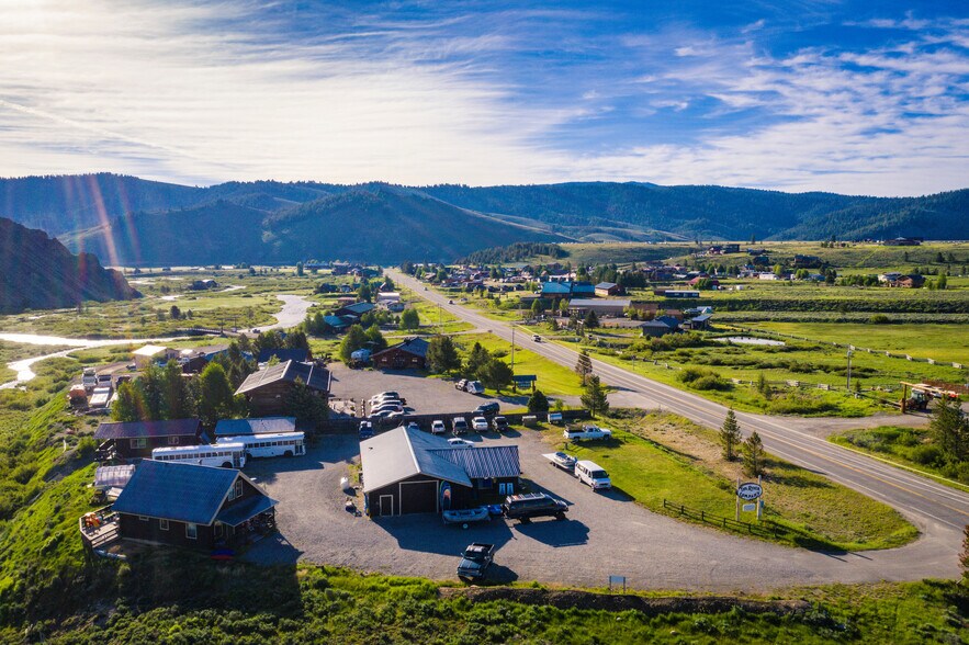 More Photos Of 1150 Eva Falls, Stanley Restaurant For Sale