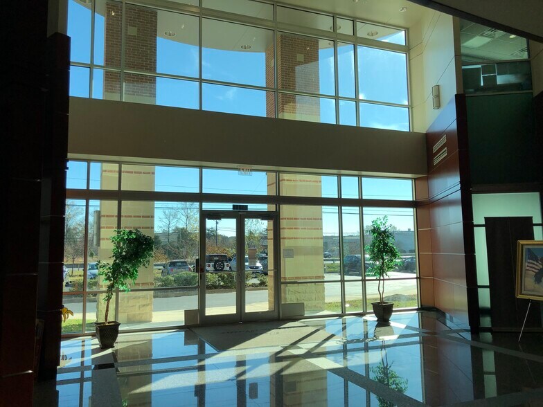 More Photos Of 10665 Stanhaven Pl, White Plains Office For Lease