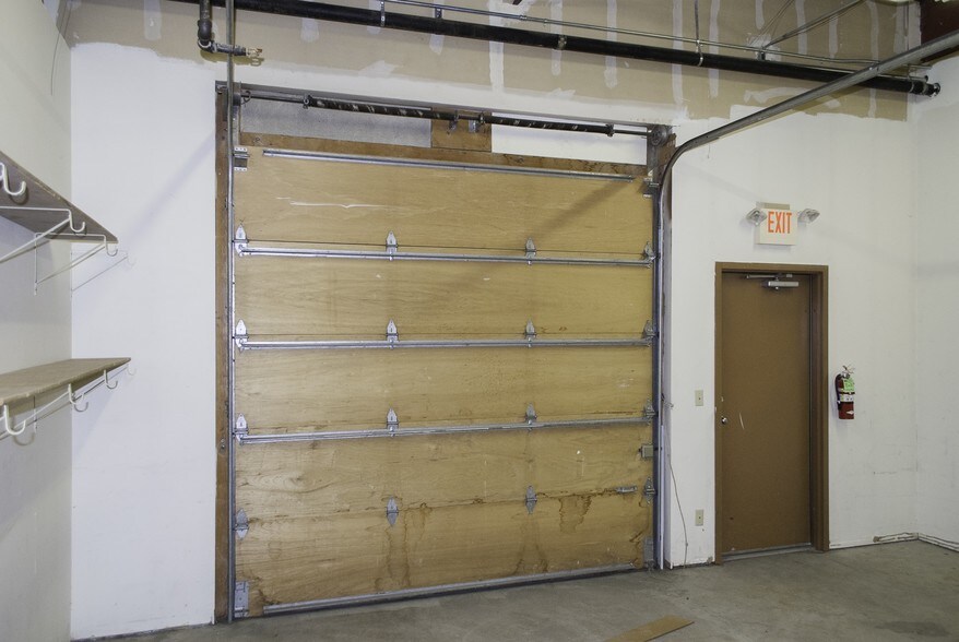 More Photos Of 11901-12201 Industry Way, Anchorage Unknown For Lease