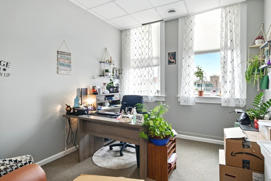 More Photos Of 42 Summer St, Pittsfield Medical For Sale
