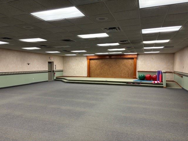 More Photos Of 7085 E Dr N, Battle Creek Office For Lease