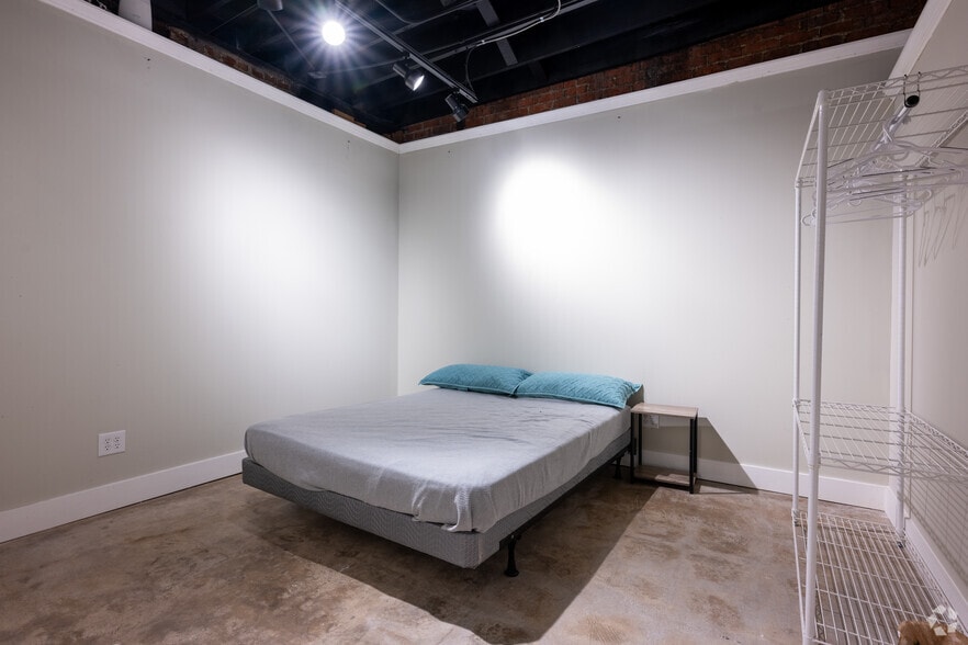 More Photos Of 325 N Main St, High Point Office For Sale