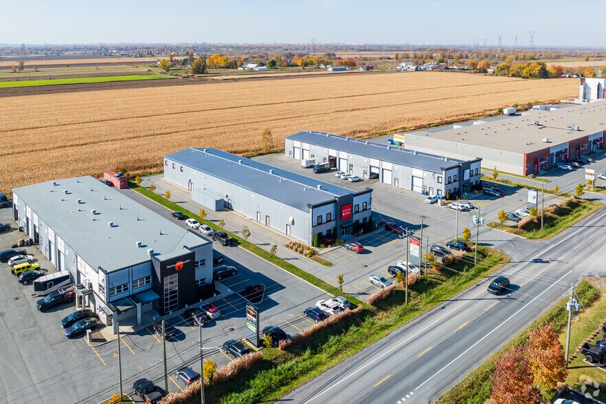 More Photos Of 1350 Boul Lionel-Boulet, Varennes Warehouse For Lease