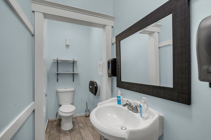 More Photos Of 1100 Lorena St, Los Angeles Religious Facility For Sale