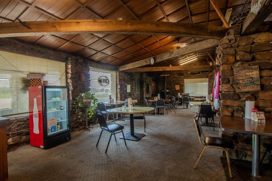 More Photos Of 18400 E B Hwy, Sheldon Flex For Sale