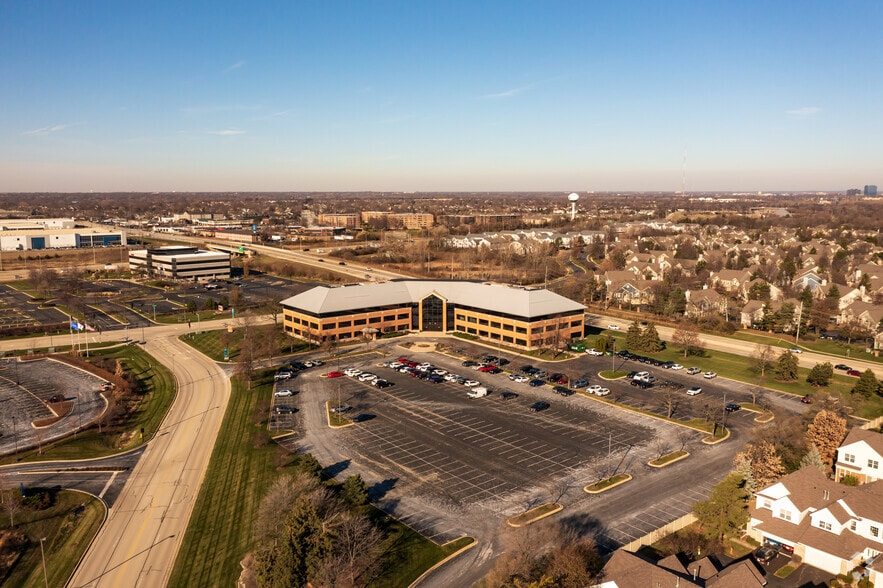 More Photos Of 555 W Pierce Rd, Itasca Office For Lease