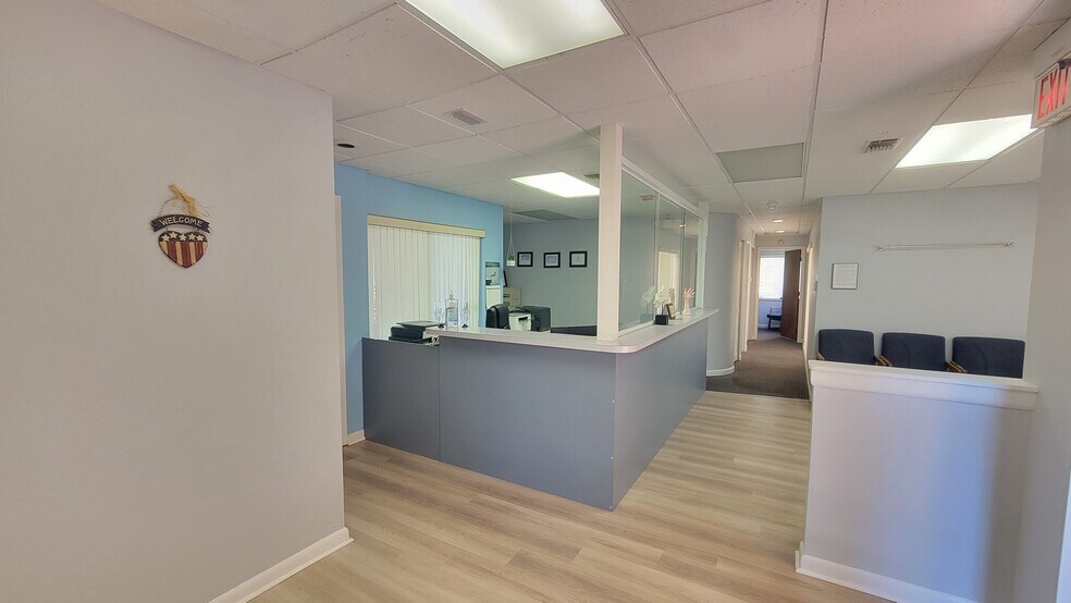 More Photos Of 2831 Ringling Blvd, Sarasota Medical For Sale