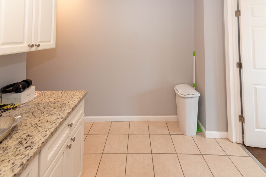 More Photos Of 2432 N Calvert St, Baltimore Apartments For Sale