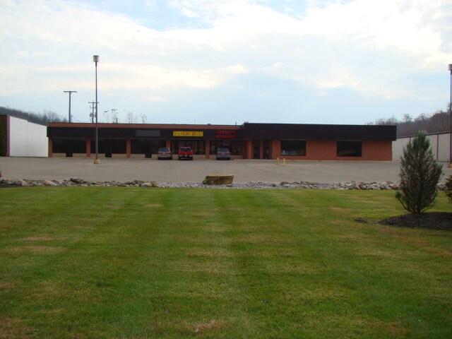 More Photos Of 1639-1649 S Washington St, Millersburg Storefront For Sale