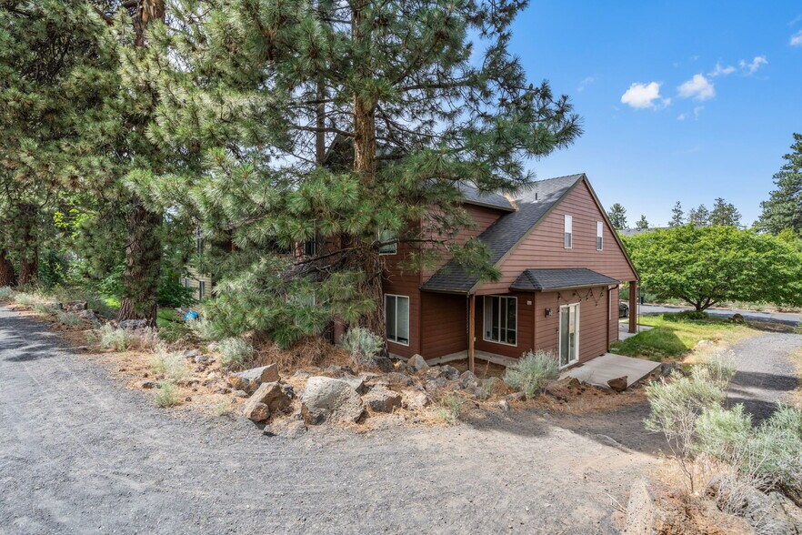 More Photos Of 363 SW Garfield Ave, Bend Apartments For Sale