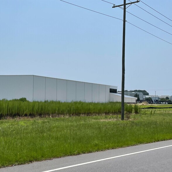 More Photos Of 1 Commerce Center Dr, Tarboro Industrial For Lease