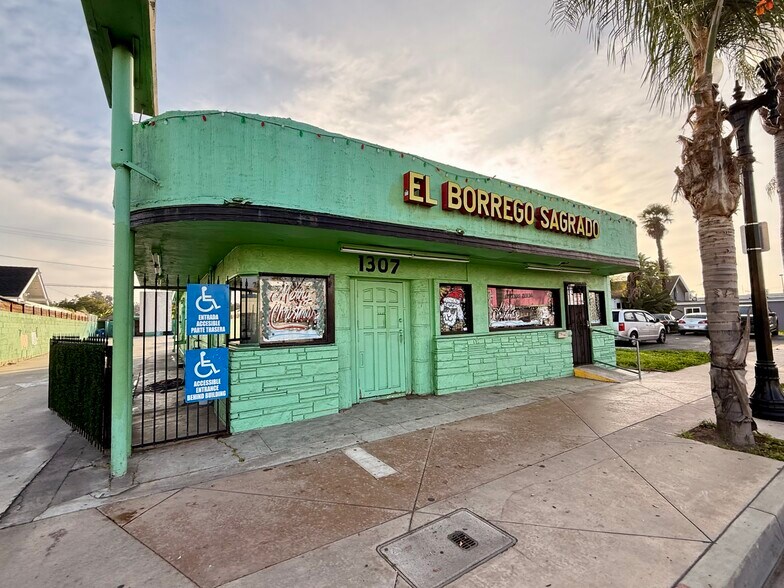 Primary Photo Of 1307 S Main St, Santa Ana Restaurant For Sale