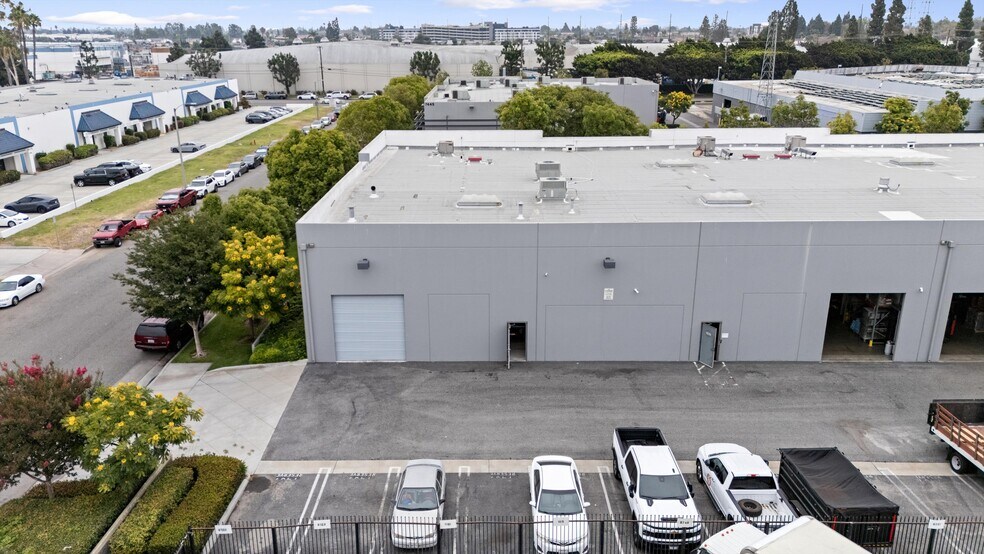 More Photos Of 7433-7439 Lampson Ave, Garden Grove Warehouse For Sale