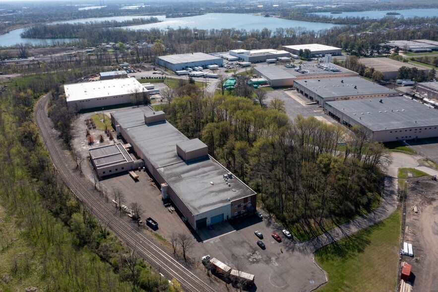 More Photos Of 299 Canal Rd, Fairless Hills Warehouse For Lease