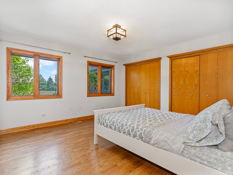 More Photos Of 22660 S Harlem Ave, Frankfort Flex For Sale