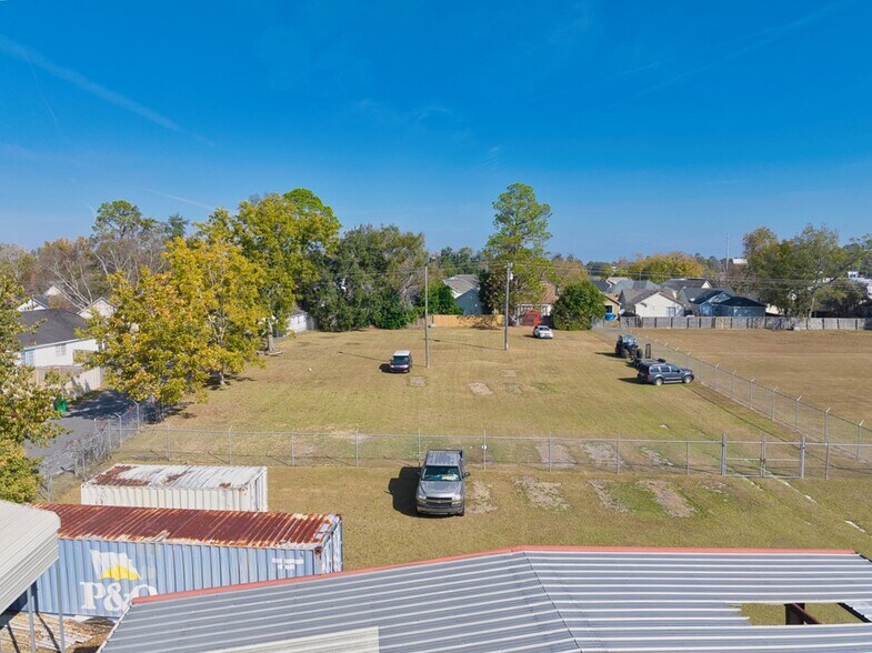 More Photos Of 432 Connell Rd, Valdosta Service For Sale